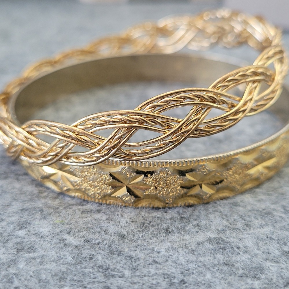 Lot of 2 Vintage Gold-Tone Bangle Bracelets Braided Wire Etched 8" 8.25"